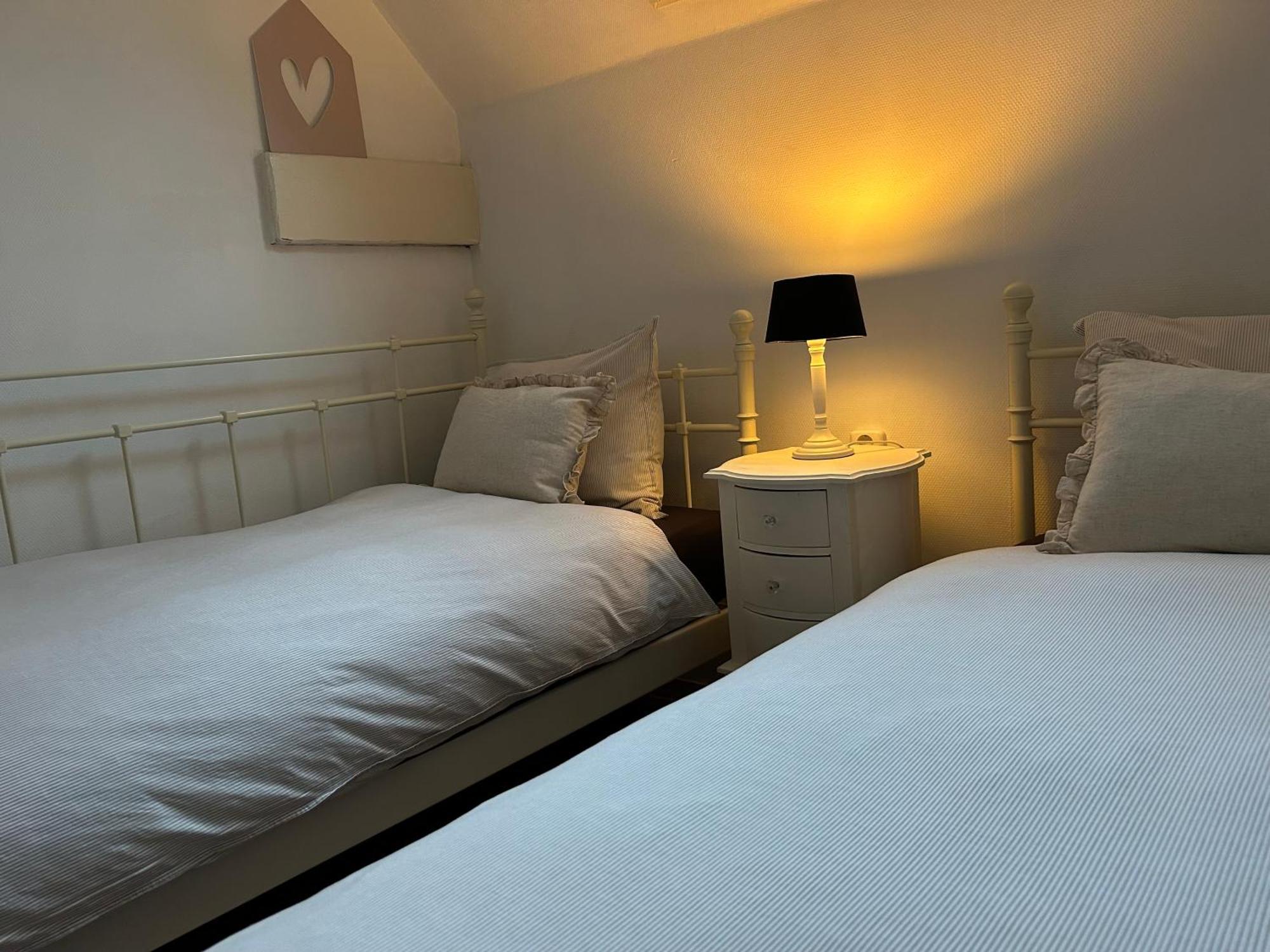 T'Hus Bed & Breakfast Katlijk Exteriér fotografie